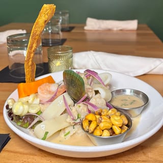 Ceviche Mixto